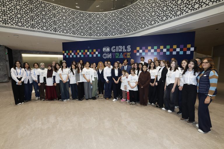 FIA Girls on Track: вдохновляющий день для девушек в Ташкенте