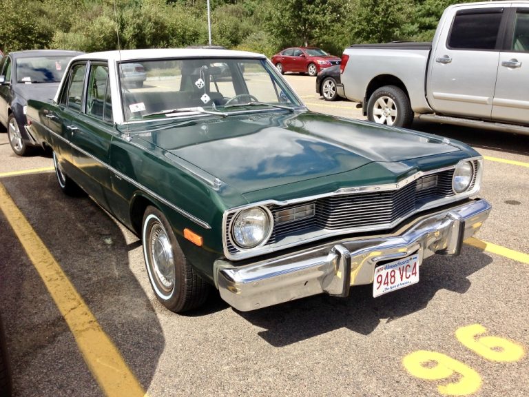 Dodge Dart 1976: Безмолвный свидетель ушедшей эпохи