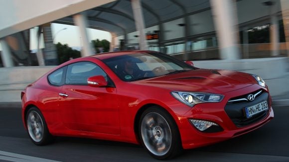 Купе Hyundai Genesis также могло оказаться слишком легким для угона в США. © Hyundai