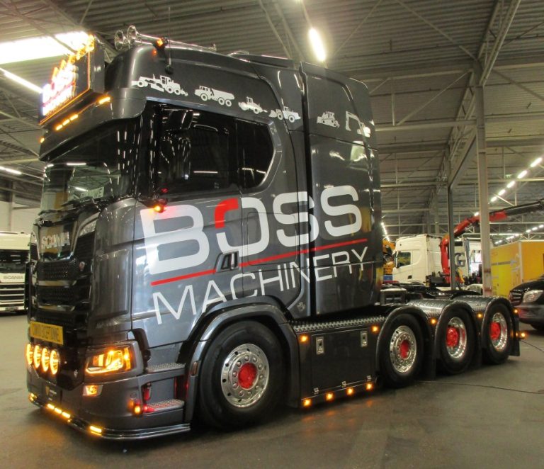Scania 770S V8: Монстр на дороге для Boss Machinery