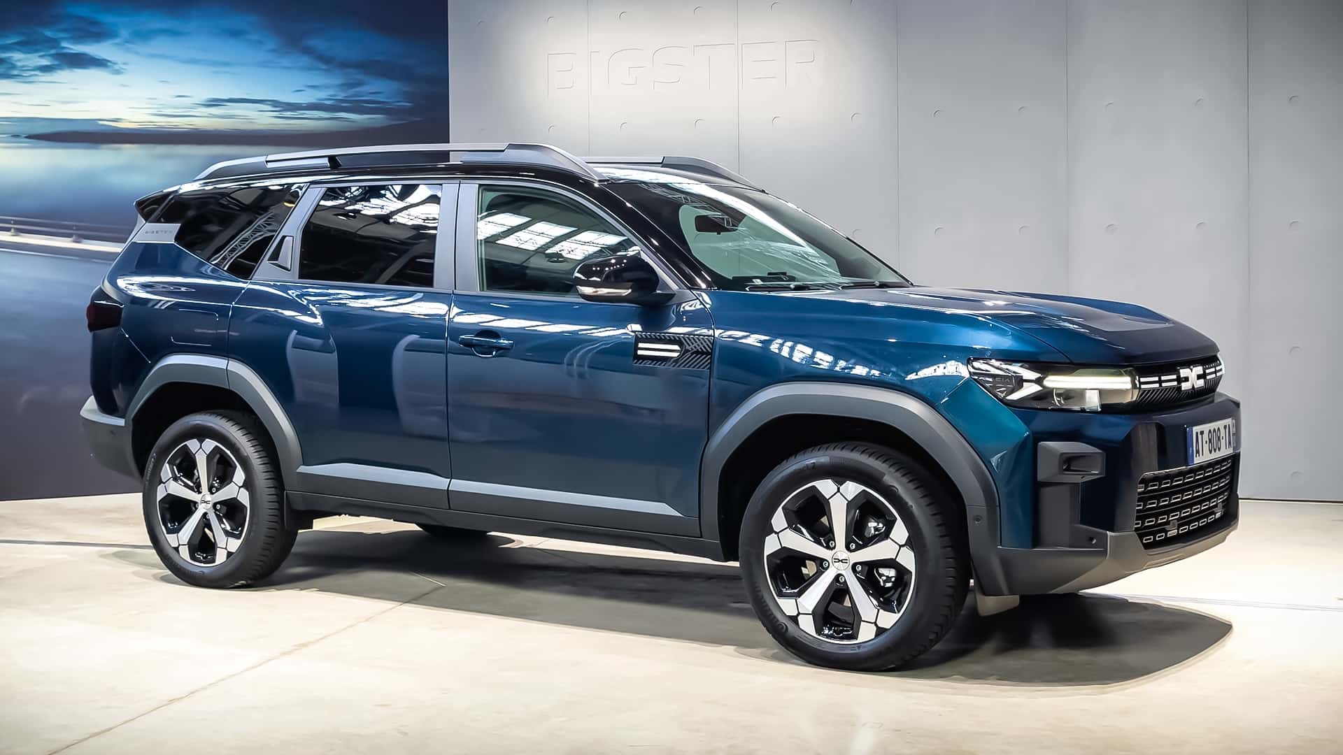 Dacia готовится к 2026 году: новое электрическое транспортное средство и гибридная компактная модель