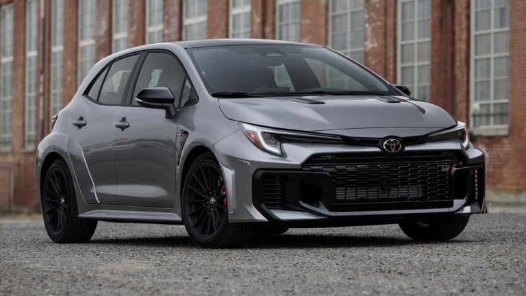 Акио Тойода и его страсть к спортивным компактам Toyota