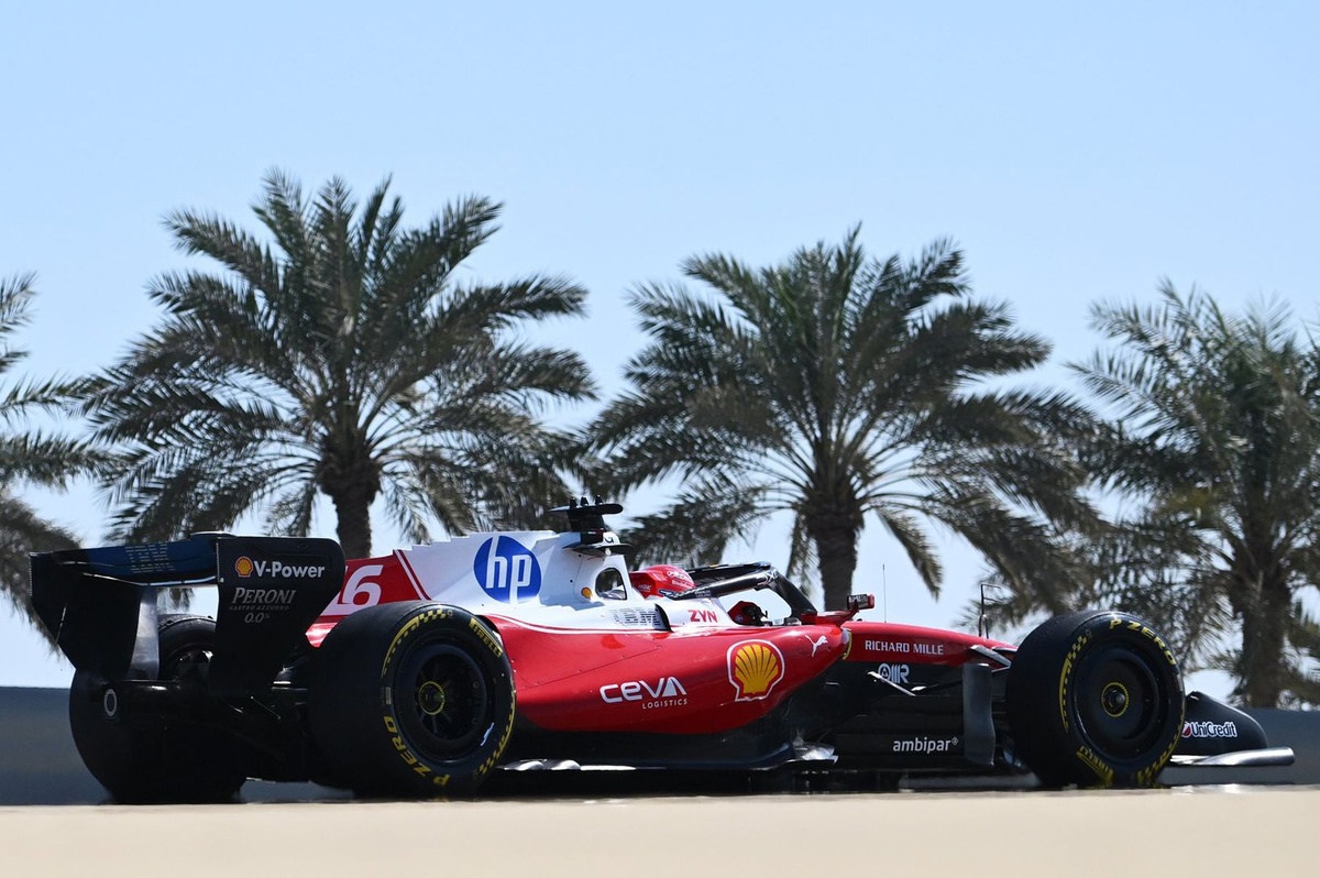 Ferrari делает ставку на инновации с SF-26 в Бахрейне