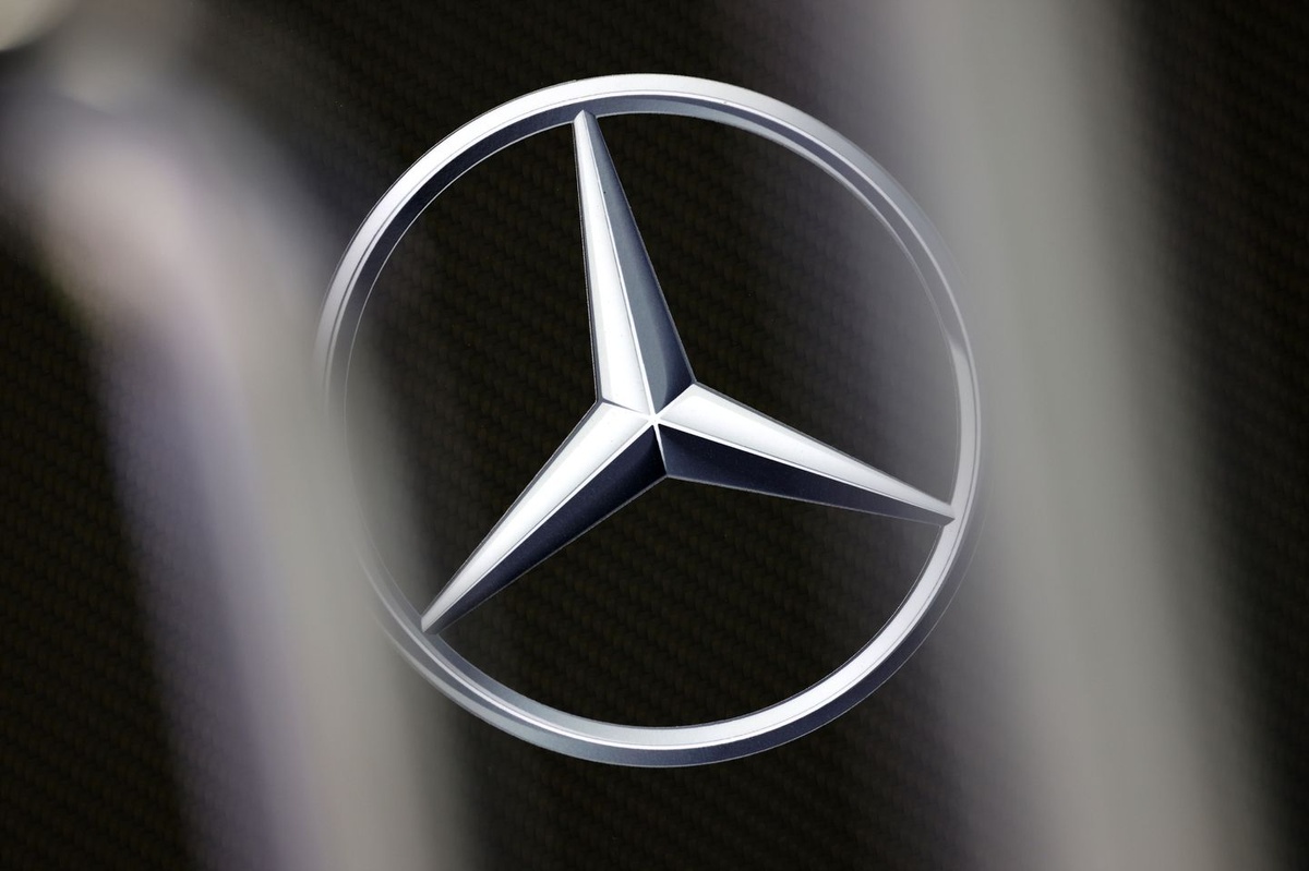 Дилемма двигателя Mercedes: напряженность в Red Bull и FIA