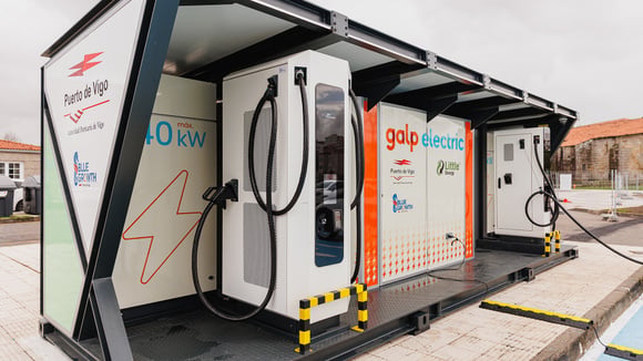 Nissan и Little Electric Energy представляют инновационные решения для зарядки электромобилей с использованием переработанны…