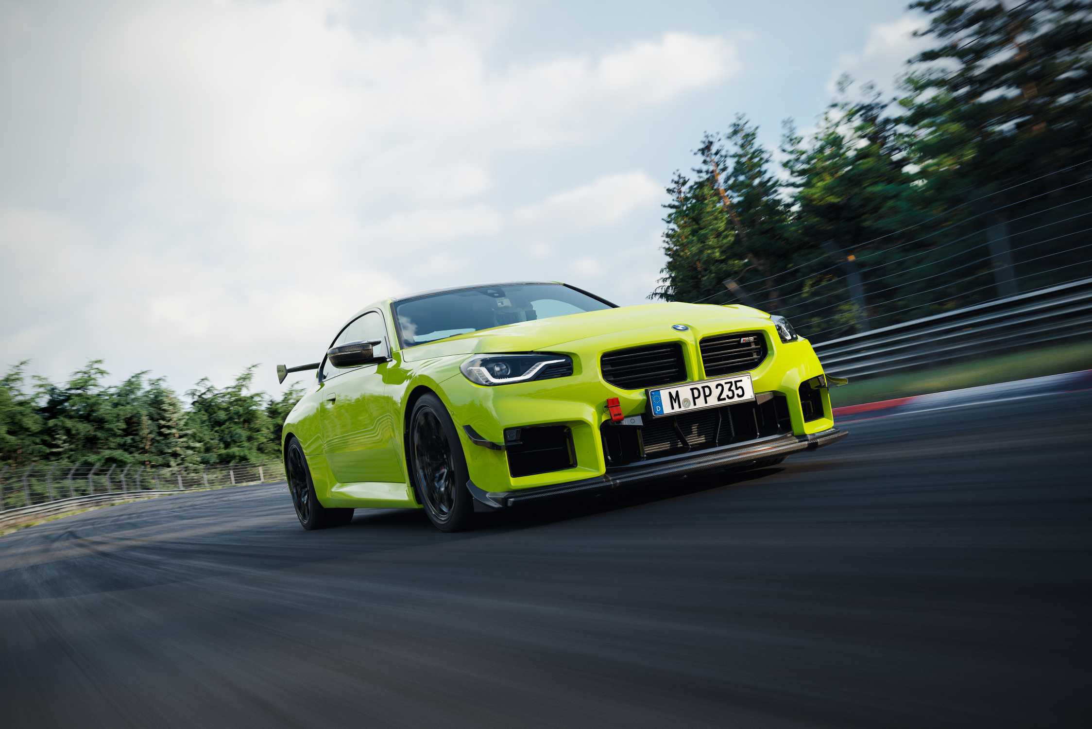 BMW M2 и M2 CS получают обновления для треков с комплектом M Performance