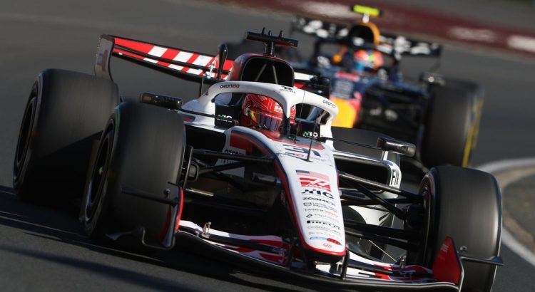 Окон перед вызовами сезона 2026 в Формуле-1: между обещаниями и неопределе…