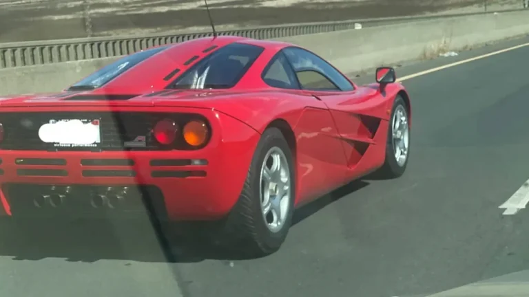 McLaren F1 заметили на дороге в Калифорнии