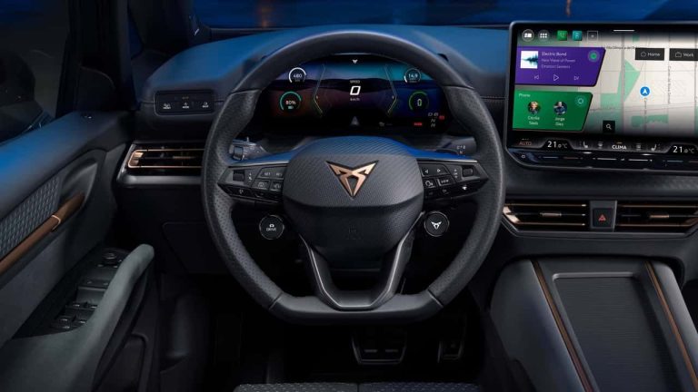 Cupra Born 2026: обновленный интерьер и технологии