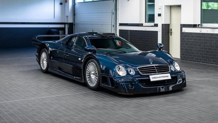 Mercedes CLK GTR: Единственный экземпляр в заводском темно-синем цвете