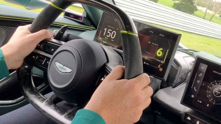 Aston Martin Valhalla: когда 1000 л.с. дарят истинное удовольствие за рулем