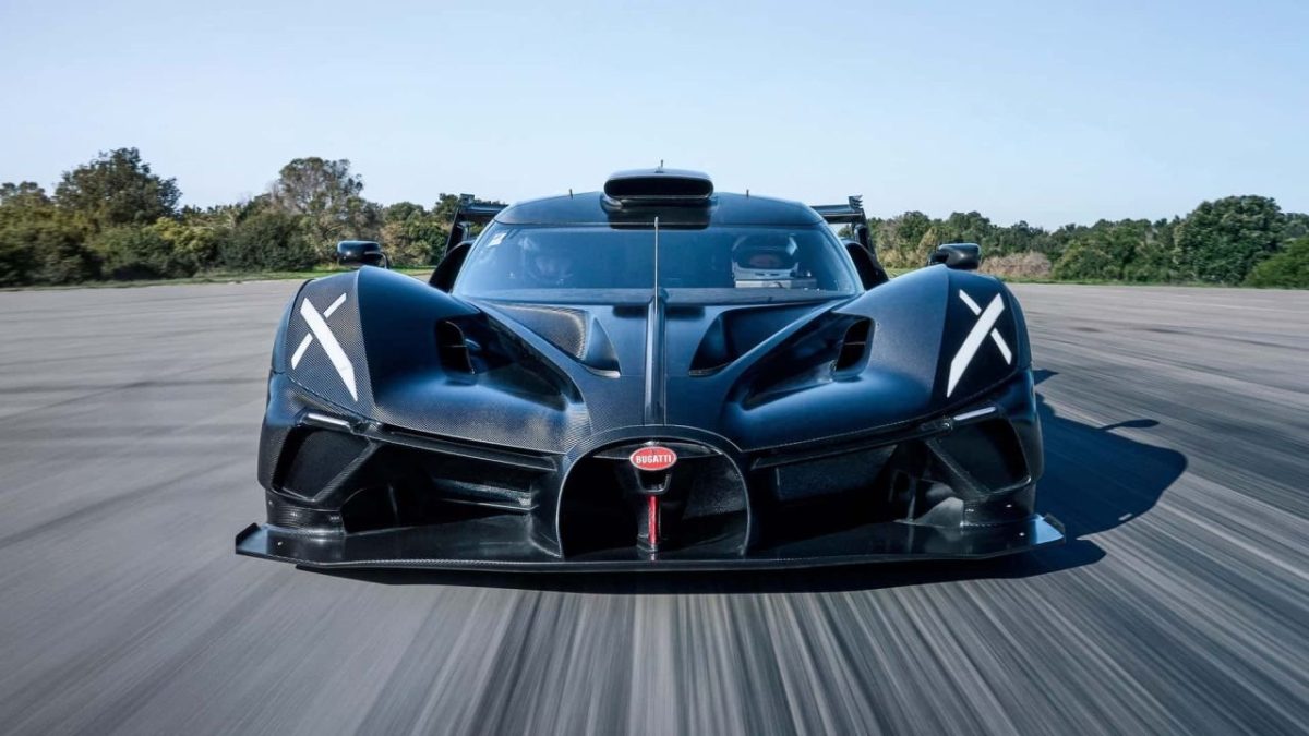 Bugatti готовит третий эксклюзивный уникальный автомобиль между Bolide и…