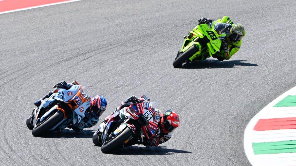 MotoGP: Багнайя вырвал подиум в Муджелло в напряженной борьбе