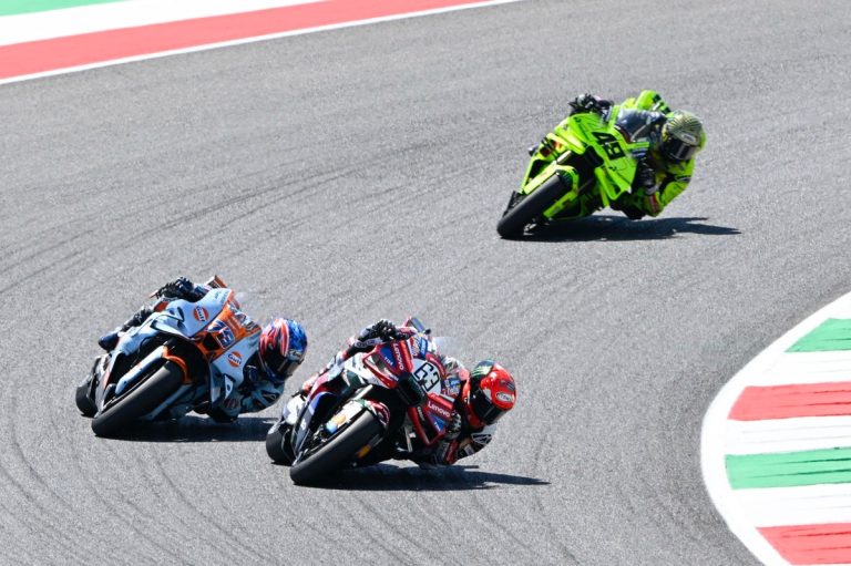 MotoGP: Багнайя вырвал подиум в Муджелло в напряженной борьбе