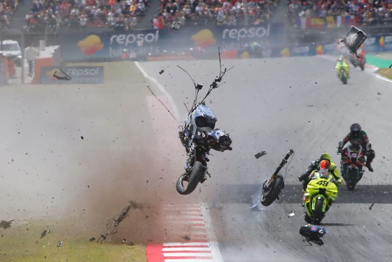 Беццекки: «Наши мотоциклы слишком быстры, чтобы избежать контактов на…