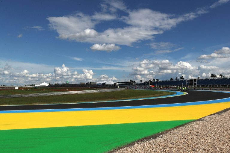 Трасса в Гоянии снова требует ремонта: асфальт подводит MotoGP