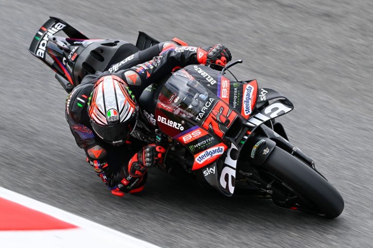 Aprilia впервые в истории MotoGP заняла весь подиум в квалификации на…