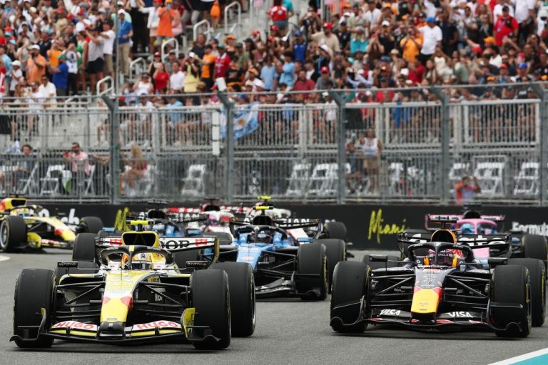Пилот Racing Bulls признал ошибку в эпизоде с Ферстаппеном в Майами