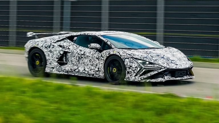 Lamborghini Revuelto SV: эксклюзивный показ для избранных клиентов