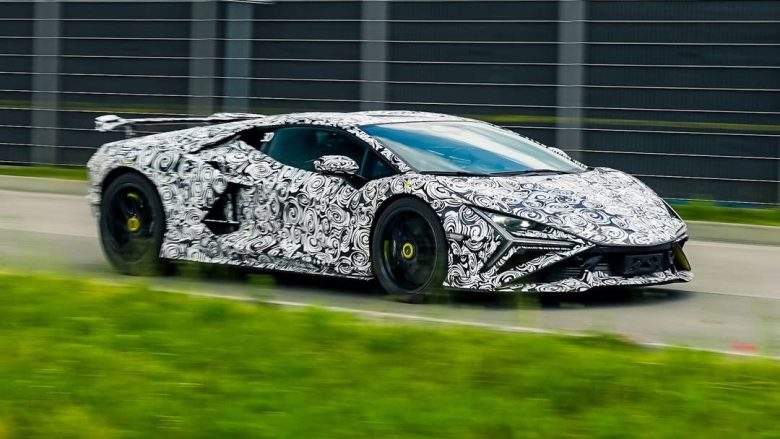 Lamborghini Revuelto SV: эксклюзивный показ для избранных клиентов
