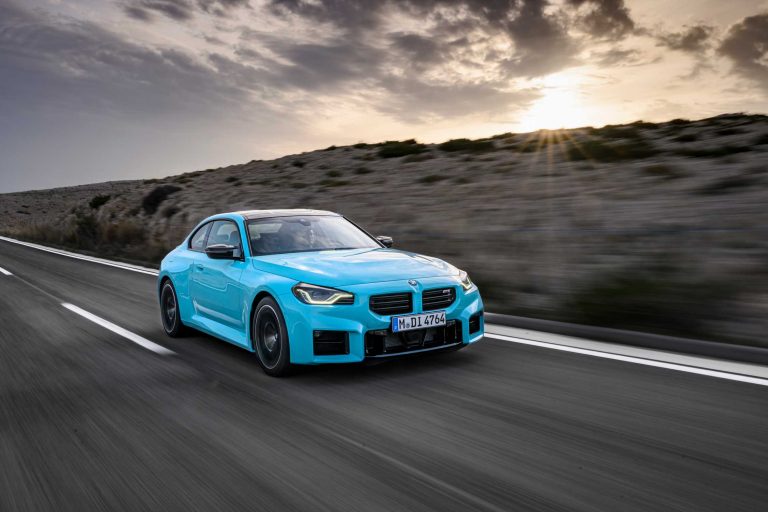 BMW M2 получает полный привод M xDrive и новую технологию двигателя
