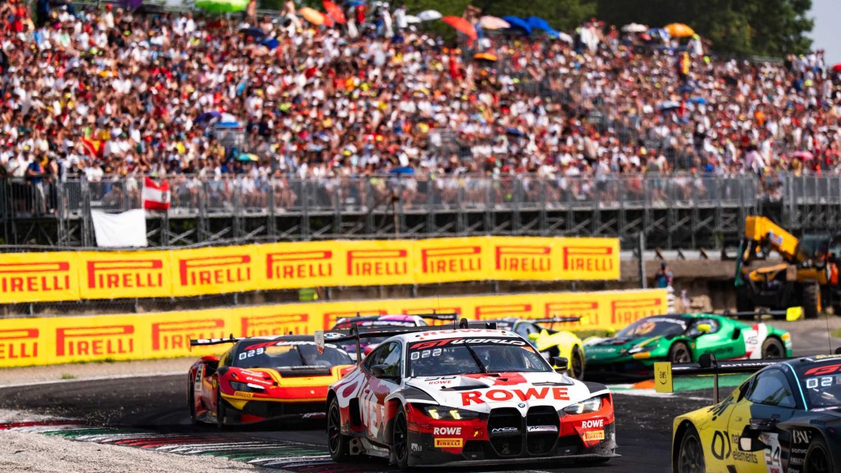 BMW M4 GT3 EVO: Подиум ускользнул на безумной гонке в Монце
