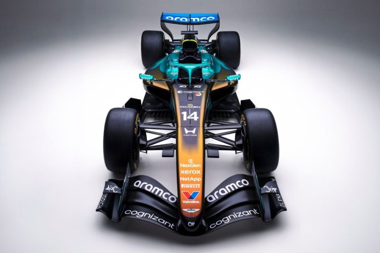 Aston Martin F1 удивит в Монако: болиды окрасят в оранжевый цвет