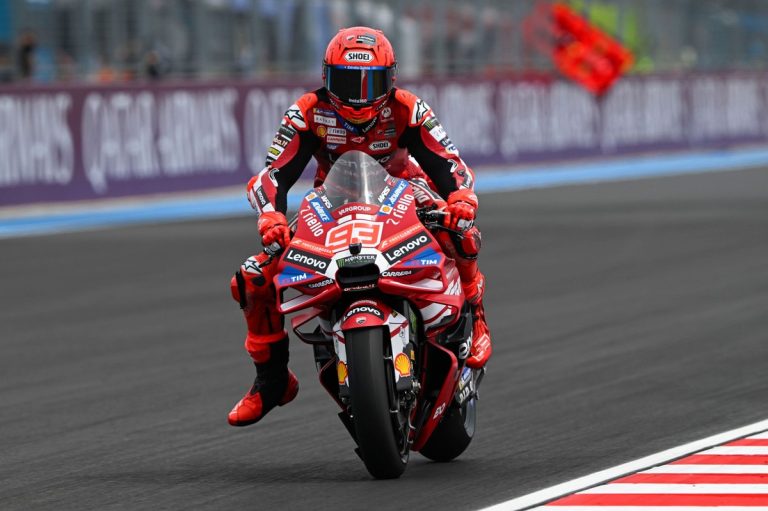 Марк Маркес возглавил тренировку MotoGP в Венгрии, Педро Акоста…