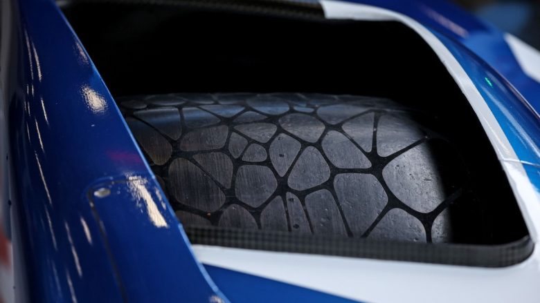 Michelin удивил Ле-Ман: шины Hypercar получили «говорящий» рисунок